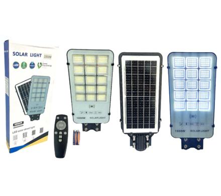 FOCO PARA POSTE SOLAR 1000W CON 15 PLACAS 420 LED PVC C/CONTROL 20.5X47.5 CM