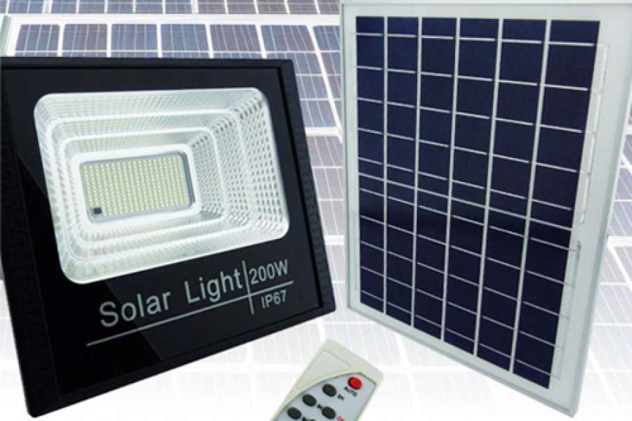 PROYECTOR SOLAR 241 LED DE 200 WATTS CON PANEL Y CONTROL.