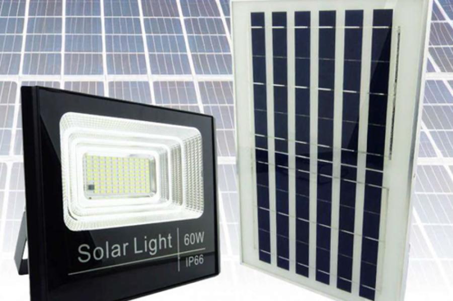 PROYECTOR SOLAR LED, 60 WATT EN PVC CON PANEL DE 96 LED